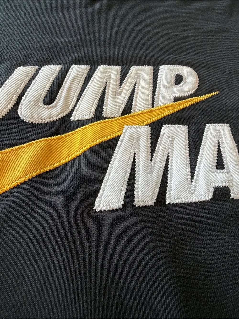 Nike Jordan Jumpman Crewneck sweatshirt black gold embroidered logo pullover men